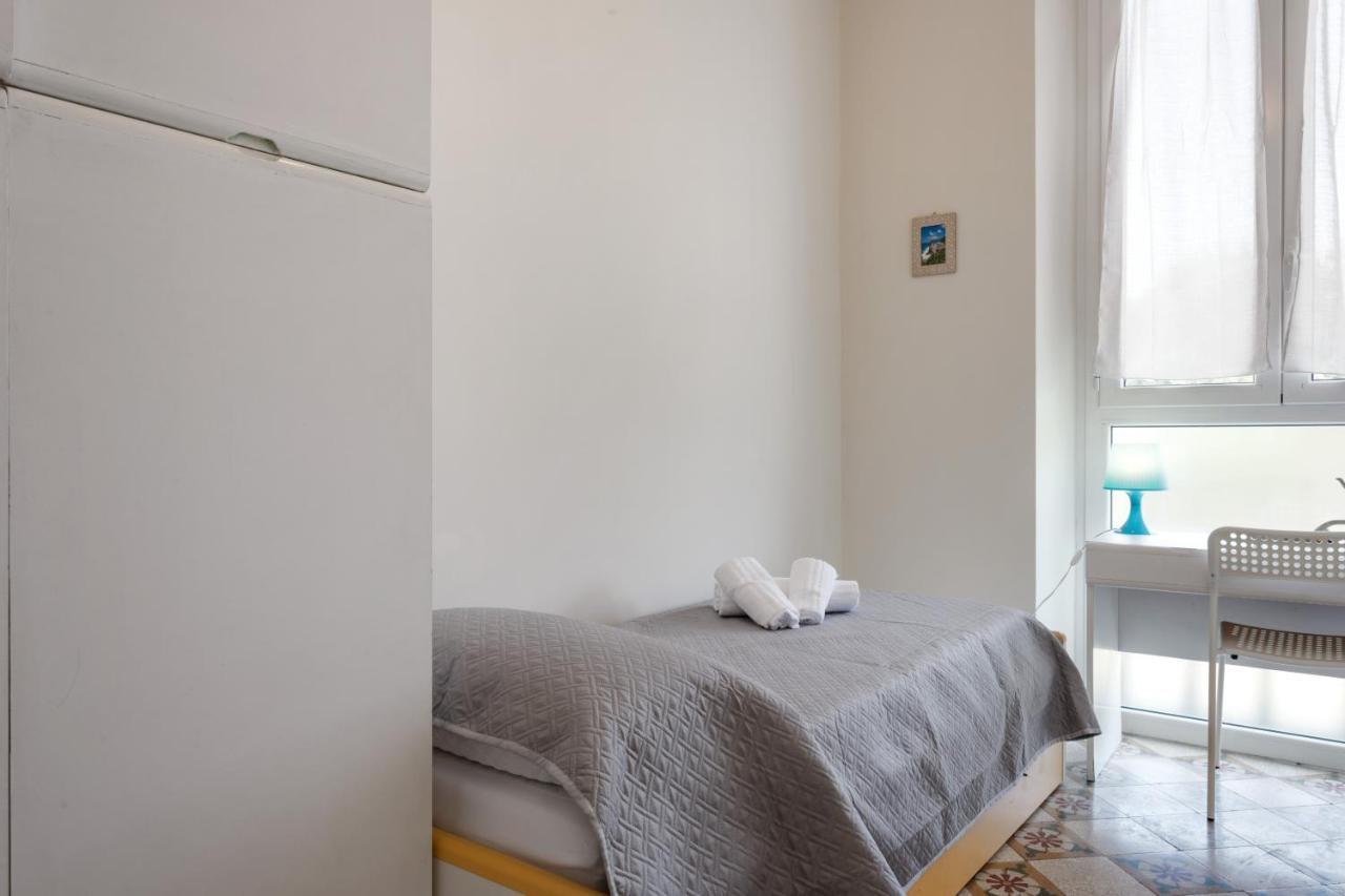 Piazza Concordia Apartment With Balcony La Spezia Exteriér fotografie